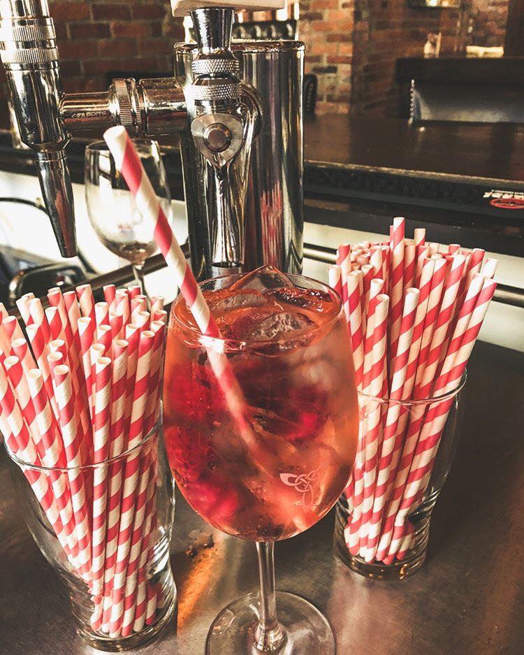 Ống Hút Giấy Anh Dũng Nhiều Màu Sắc Được Giới Trẻ Mê Mẩn